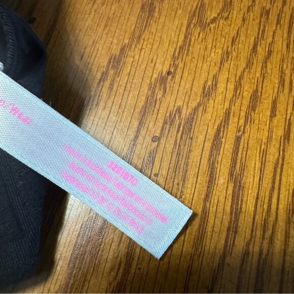 PINK Victoria’s Secret Black Wear Everywhere Push Up Bra Size 32B w/ Underwire - Picture 9 of 11